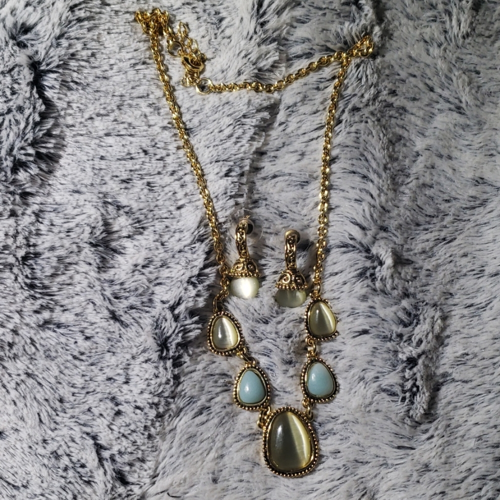 Jewelry sets - Picture 2 of 2